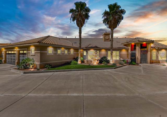 Photo of 402 E Country Club Dr, Henderson, NV 89015