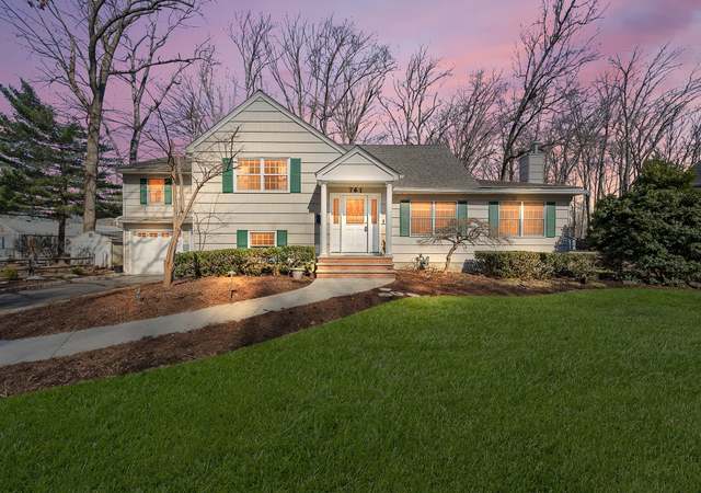 Photo of 761 Muir Ter, Scotch Plains Twp., NJ 07076-2112