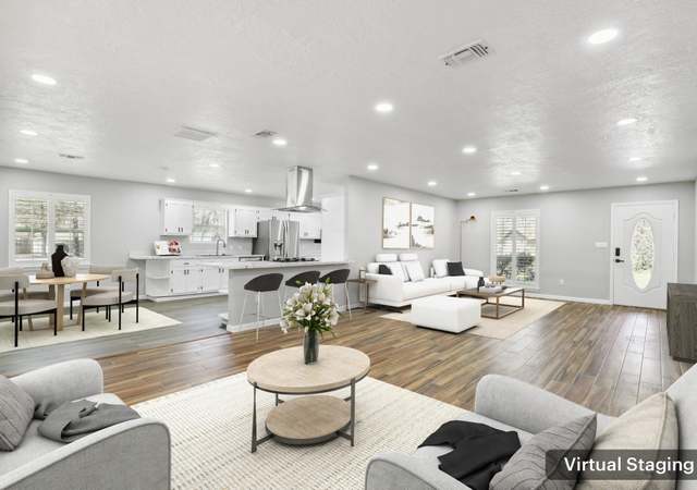 Property at 2302 Greenglade Ln, Spring, TX 77386, 3 beds, 2 baths