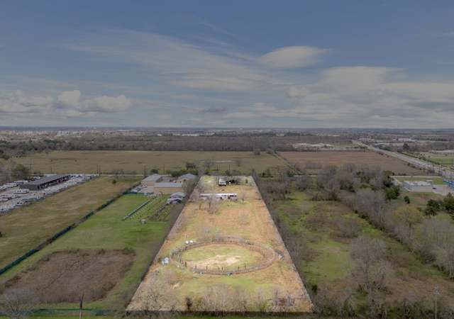 Photo of 203 W Archer Rd, Baytown, TX 77521