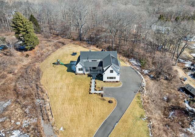 Photo of 100 Georgetown Rd, Weston, CT 06883