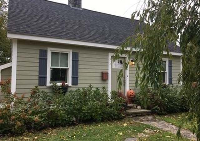Photo of 8 Maple Ave, Clinton, CT 06413