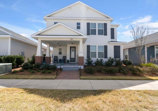 Property at 1821 Daffodil St, Panama City, FL 32405, 4 beds, 2.5 baths