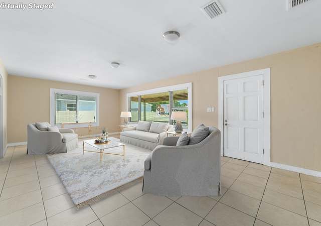 Property at 1204 Easter Ave, Fort Pierce, FL 34950, 3 beds, 1 bath