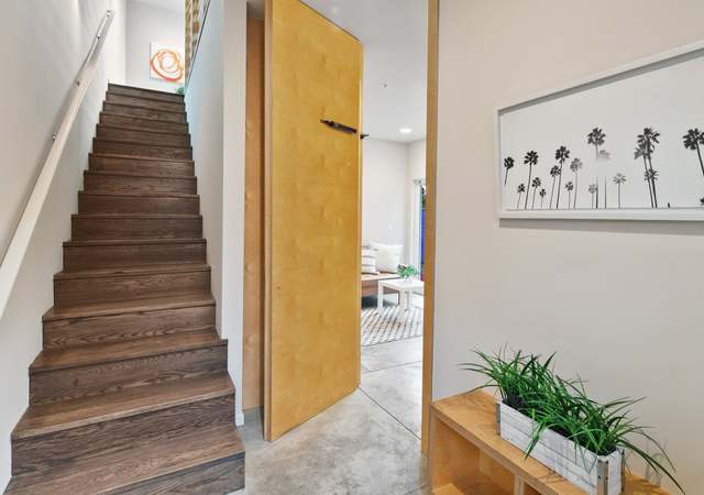Photo of 1623 14th Ave Unit F, Seattle, WA 98122