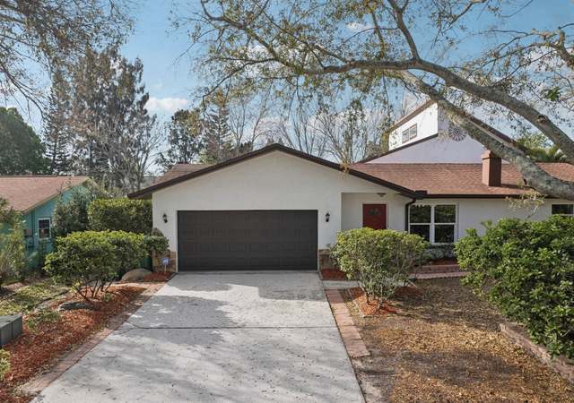 Property at 2213 Spanish Vistas Dr, Dunedin, FL 34698, 4 beds, 4 baths