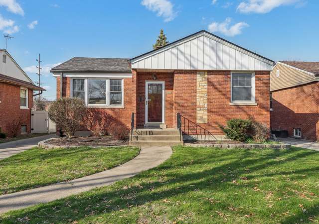 Property at 9846 Drury Ln, Westchester, IL 60154, 3 beds, 2 baths