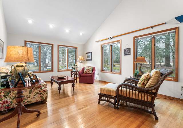 Photo of 25 Laurel Crst, Burlington, CT 06013