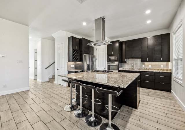 Property at 135 Birch Ln, Roanoke, TX 76262, 5 beds, 3 baths