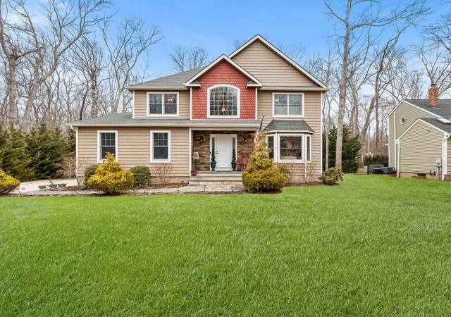 Property at 380 Hickory Rd, Southold, NY 11971, 4 beds, 2.5 baths