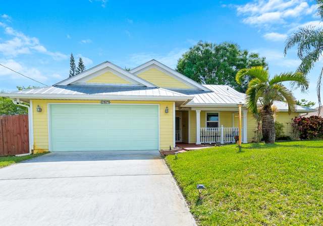 Property at 2907 SW Boxwood Cir, Port Saint Lucie, FL 34953, 3 beds, 2 baths