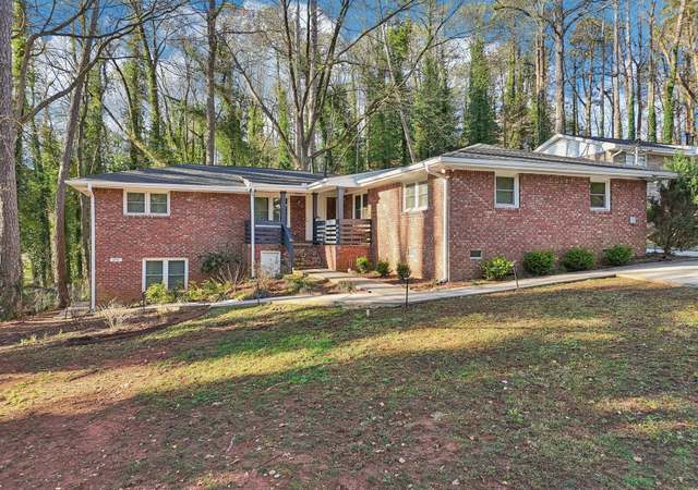 Property at 2897 White Oak Dr, Decatur, GA 30032, 6 beds, 3 baths