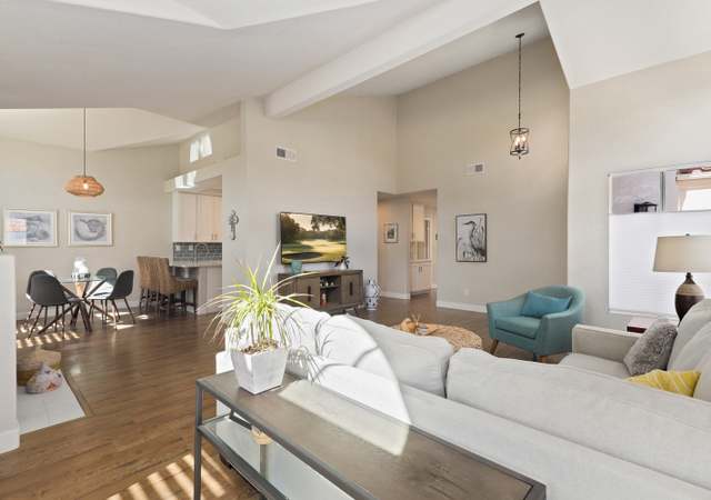 Photo of 29599 Circle R Greens Dr, Escondido, CA 92026