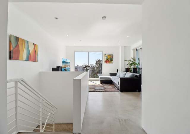 Property at 2400 Corinth Ave #14, Los Angeles, CA 90064, 2 beds, 2.5 baths