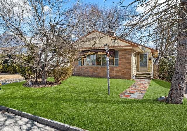 Property at 151 Hillcrest Ave, Providence, RI 02909, 3 beds, 1 bath