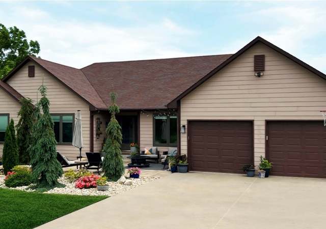 Property at 1698 Mueller Ct, Winterset, IA 50273, 4 beds, 3 baths