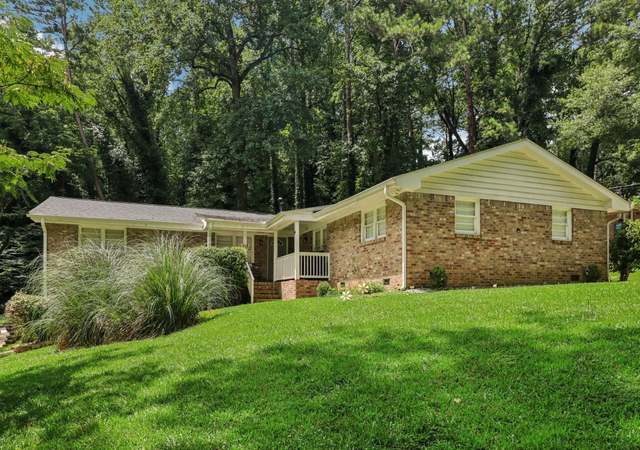 Property at 2889 White Oak Dr, Decatur, GA 30032, 6 beds, 3 baths
