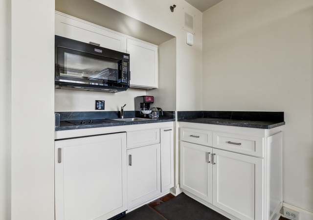 Photo of 1205 Saint Charles Ave #1010, New Orleans, LA 70130