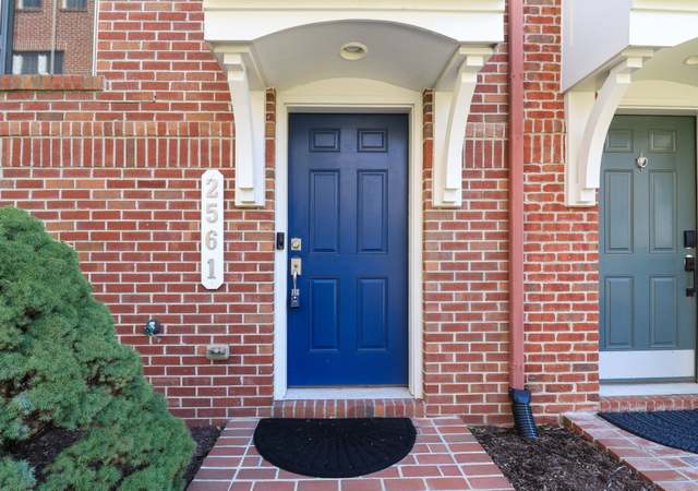 Property at 2561 S Kenmore Ct, Arlington, VA 22206, 3 beds, 3.5 baths