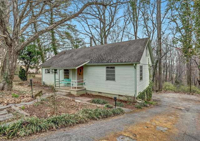Property at 121 E Wadsworth Cir, Oak Ridge, TN 37830, 2 beds, 1.5 baths