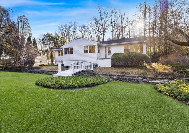 Photo of 2 Lorraine Pl, Scarsdale, NY 10583