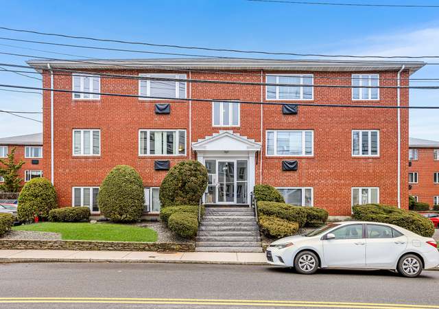 Property at 133 Warren St #11, Watertown, MA 02472, 2 beds, 1 bath
