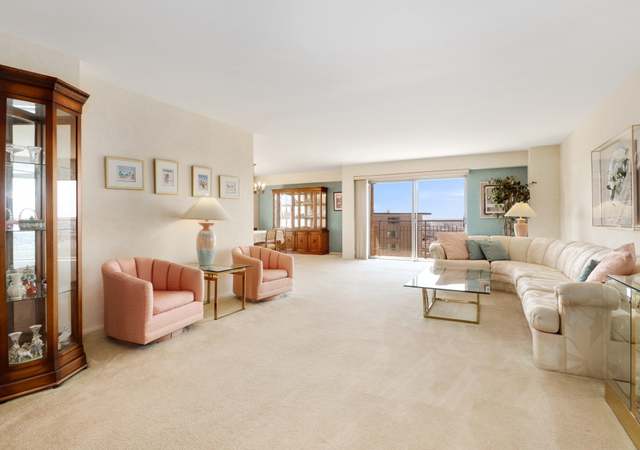 Property at 7033 N Kedzie Ave #1201, Chicago, IL 60645, 3 beds, 2 baths