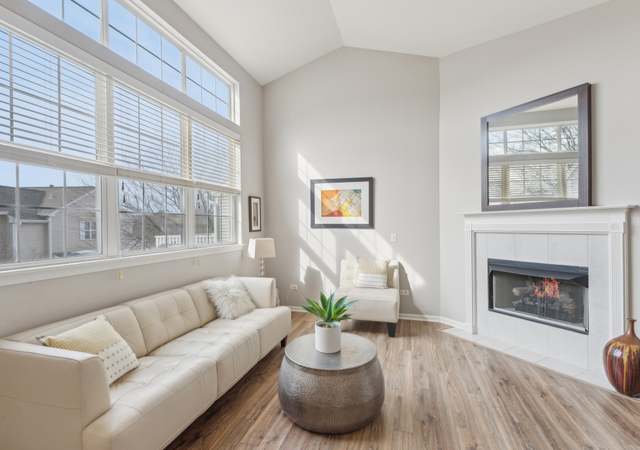Photo of 2212 Waterleaf Dr #203, Naperville, IL 60564