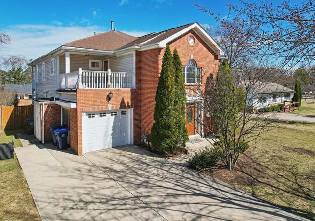 Property at 1115 Whitfield Rd, Northbrook, IL 60062, 5 beds, 4 baths