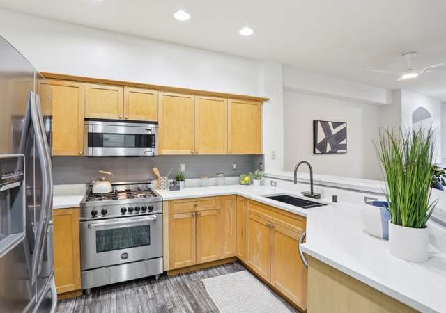 Photo of 9205 122nd Ct NE #2, Kirkland, WA 98033