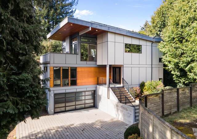 Photo of 10039 Densmore Ave N, Seattle, WA 98133