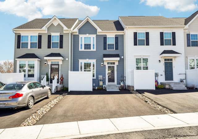 Property at 56 Hunters Dr, Gilbertsville, PA 19525, 3 beds, 2.5 baths
