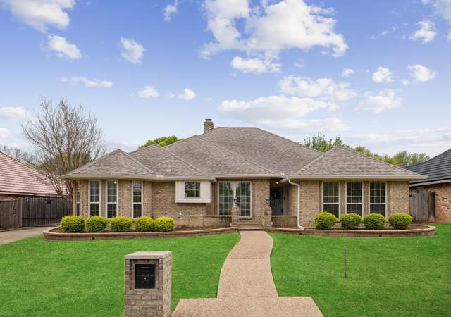 Property at 2002 Thames Dr, Arlington, TX 76017, 4 beds, 3 baths