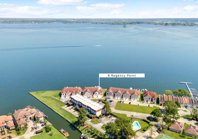 Property at 8 Regency Pt, Conroe, TX 77356, 3 beds, 3 baths