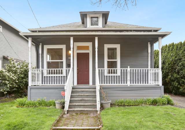 Property at 5926 S Corbett Ave, Portland, OR 97239, 3 beds, 1.5 baths
