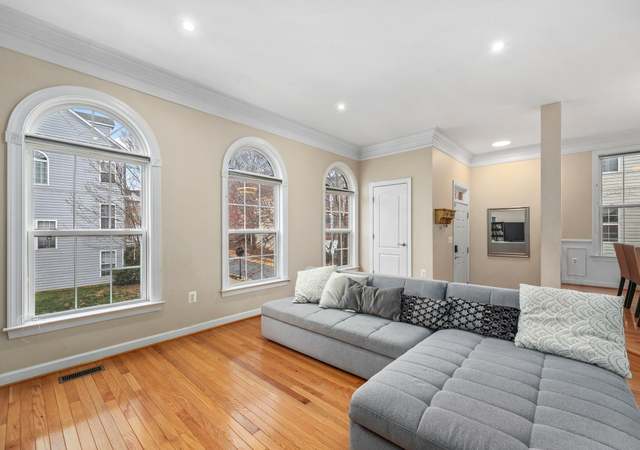 Photo of 8849 Modano Pl, Fairfax, VA 22031