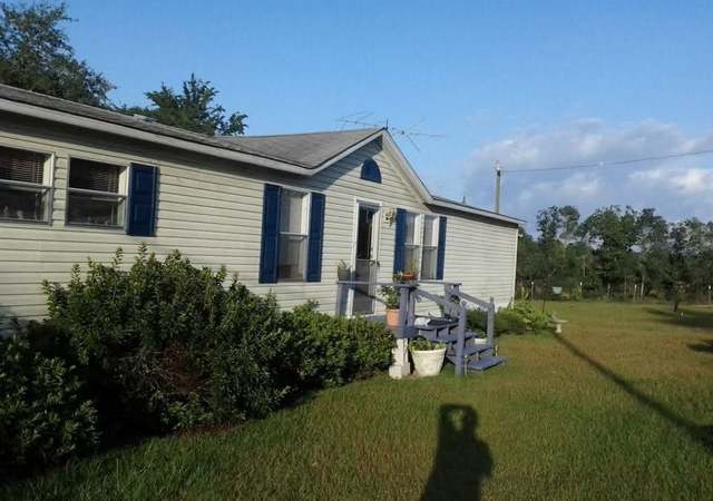 Property at 15991 NE 236th Ln, Fort Mc Coy, FL 32134, 3 beds, 2 baths
