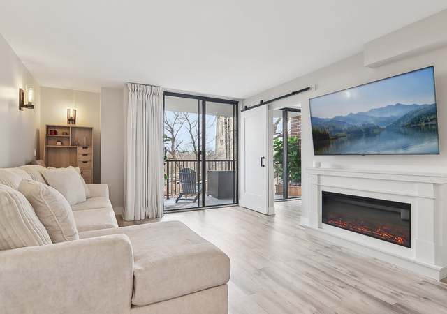 Property at 509 Aurora Ave #312, Naperville, IL 60540, 2 beds, 1 bath