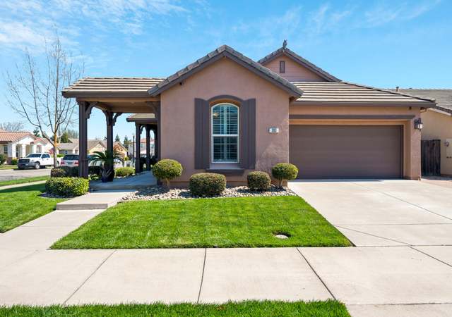 Photo of 303 Applegate Dr, Oakdale, CA 95361
