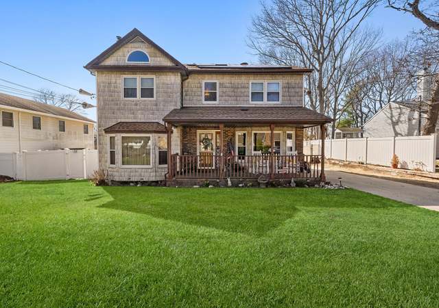 Property at 48 Hillside Rd, Farmingville, NY 11738, 4 beds, 2 baths