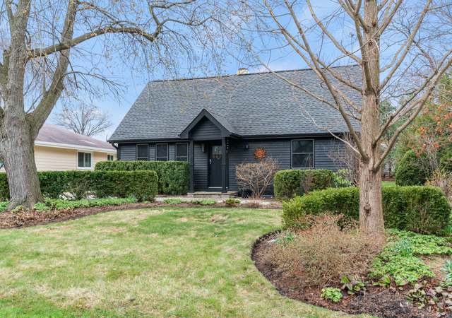 Property at 5802 Tennessee Ave, Clarendon Hills, IL 60514, 4 beds, 1.5 baths