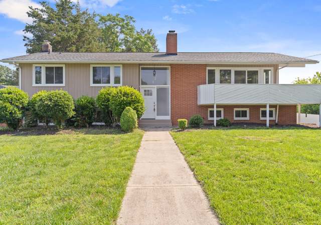 Property at 201 Winston Ave, Colonial Heights, VA 23834, 3 beds, 2.5 baths