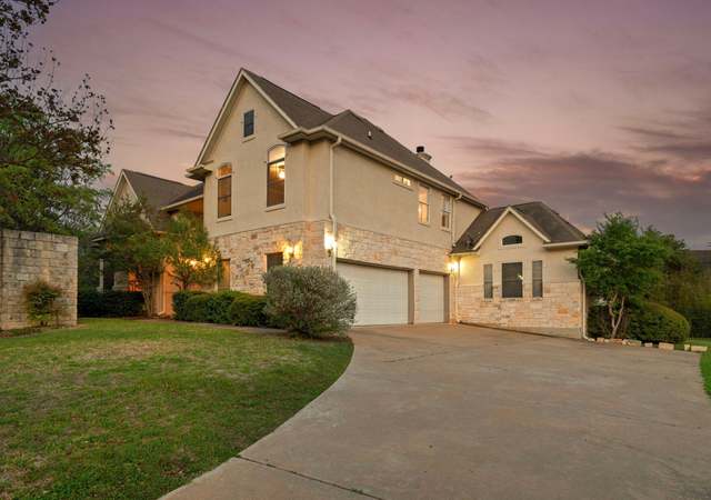 Property at 1801 Real Catorce Dr, Austin, TX 78746, 5 beds, 3.5 baths