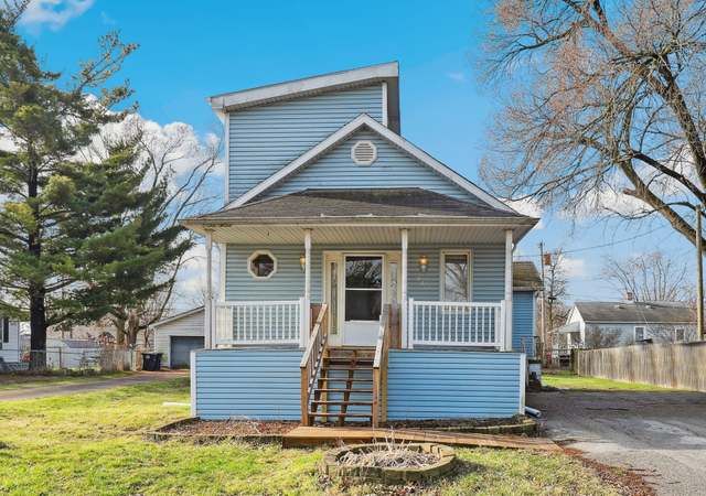 Property at 923 W 39th Ave, Hobart, IN 46342, 4 beds, 1.5 baths