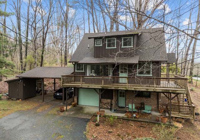 Property at 33 Wenlock Way, Waynesville, NC 28785, 3 beds, 2 baths