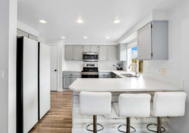Property at 21662 SE 283rd St, Maple Valley, WA 98038, 4 beds, 2.5 baths
