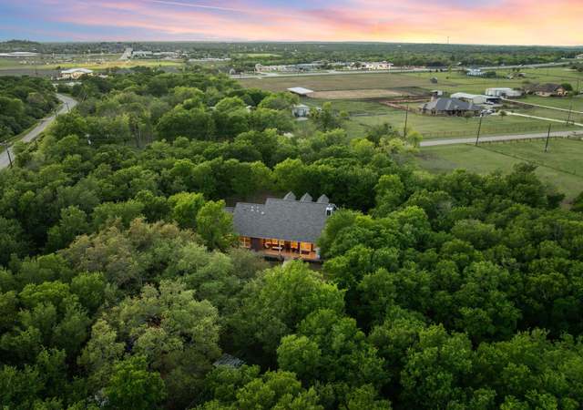 Property at 100 Southern Dr, Buda, TX 78610, 4 beds, 3.5 baths
