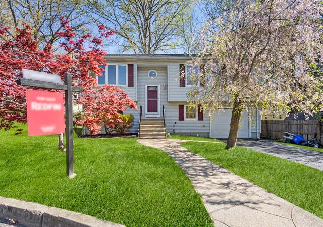 Property at 1 Jared Ct, North Providence, RI 02911, 3 beds, 2 baths