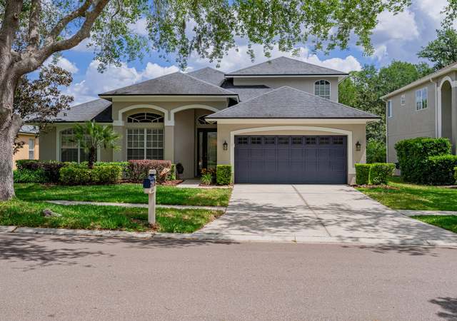 Property at 5810 Bent Grass Dr, Valrico, FL 33596, 4 beds, 3 baths