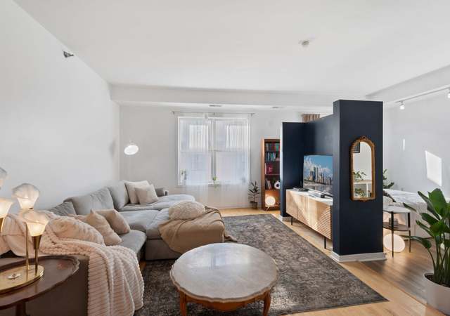 Property at 445 Wacouta St #403, Saint Paul, MN 55101, 1 bed, 1 bath